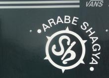 Autocollants logo shagya grand format blanc sur fond transparent